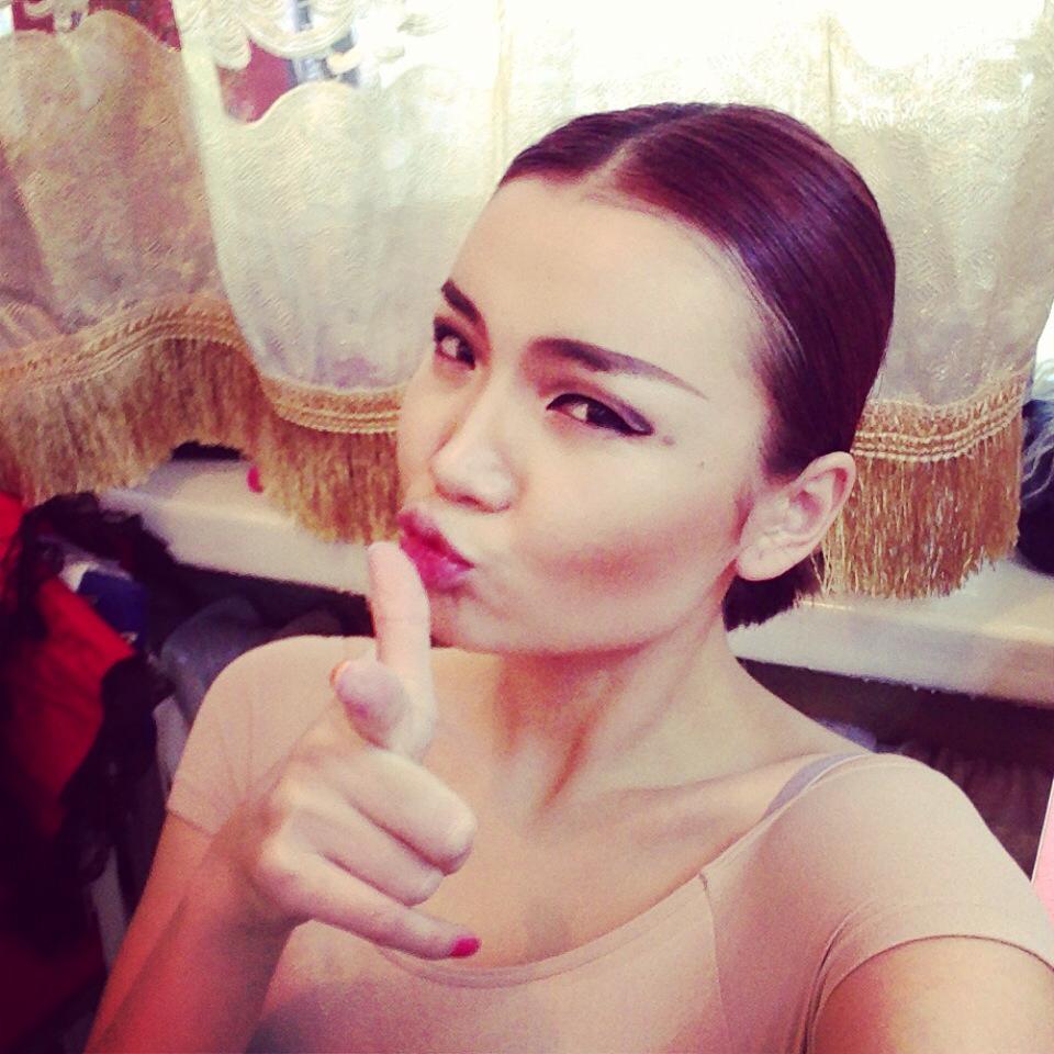 “Маск” продакшны жүжигчин Золоогийн шинэхэн зурагнууд